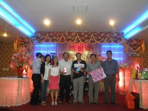 Tiệc Tất niên 2010: Trường Thịnh Group - Gắn kết tình thân